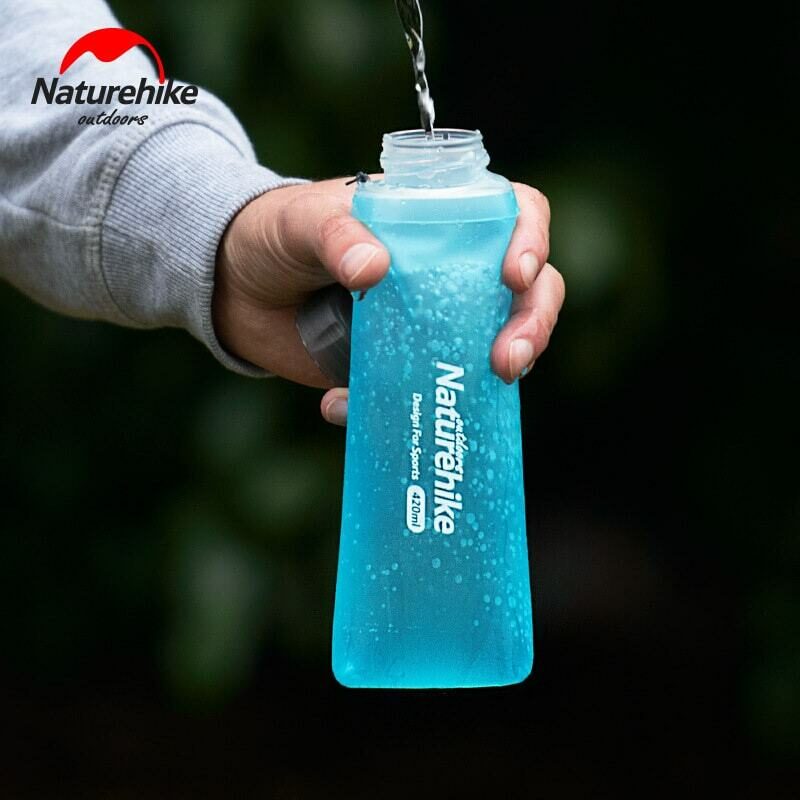binh-nuoc-deo-tpu-kem-voi-hut-naturehike-005