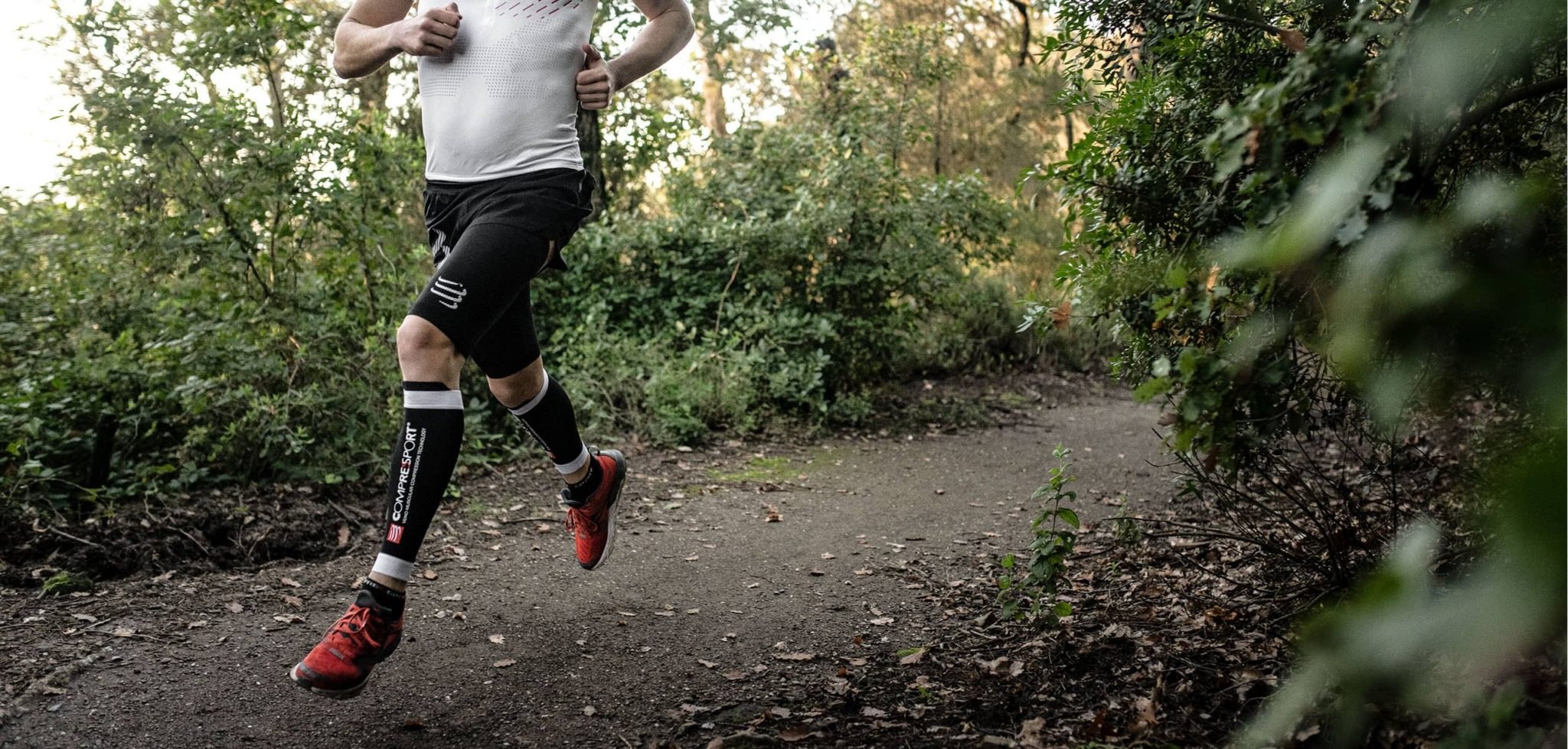 bo bap chan compressport r2v2 08 banner 1 Bó bắp chân Compressport Calf Compression Sleeves R2V2 2019 - YCB.vn