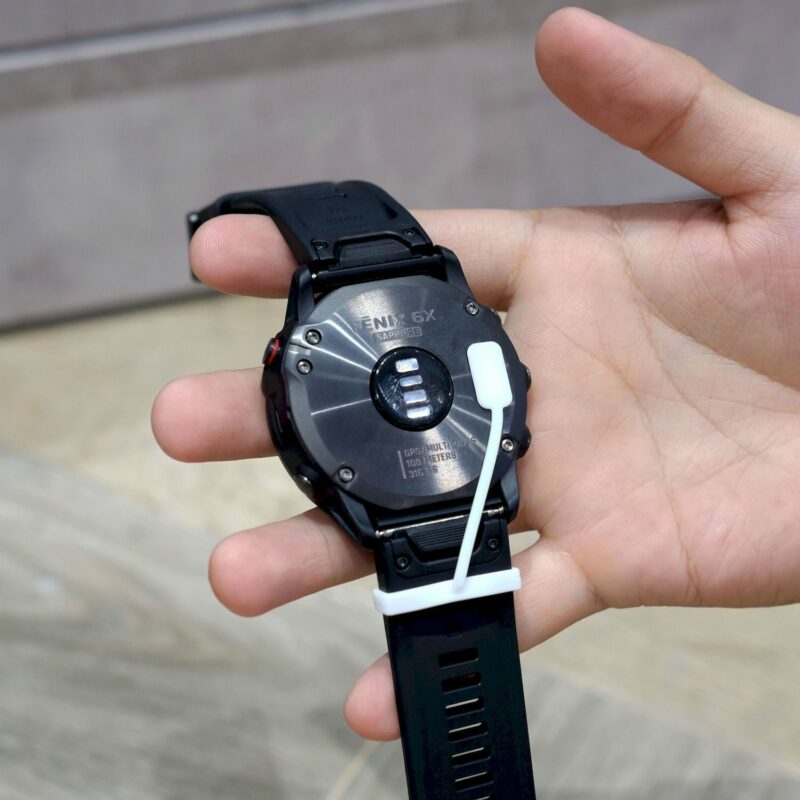 nut bit chan sac dong ho garmin kem day giu 5