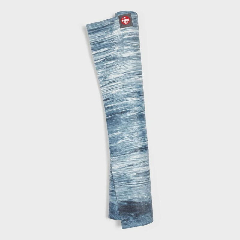 tham-manduka-eko-superlite-travel-yoga-mat-003