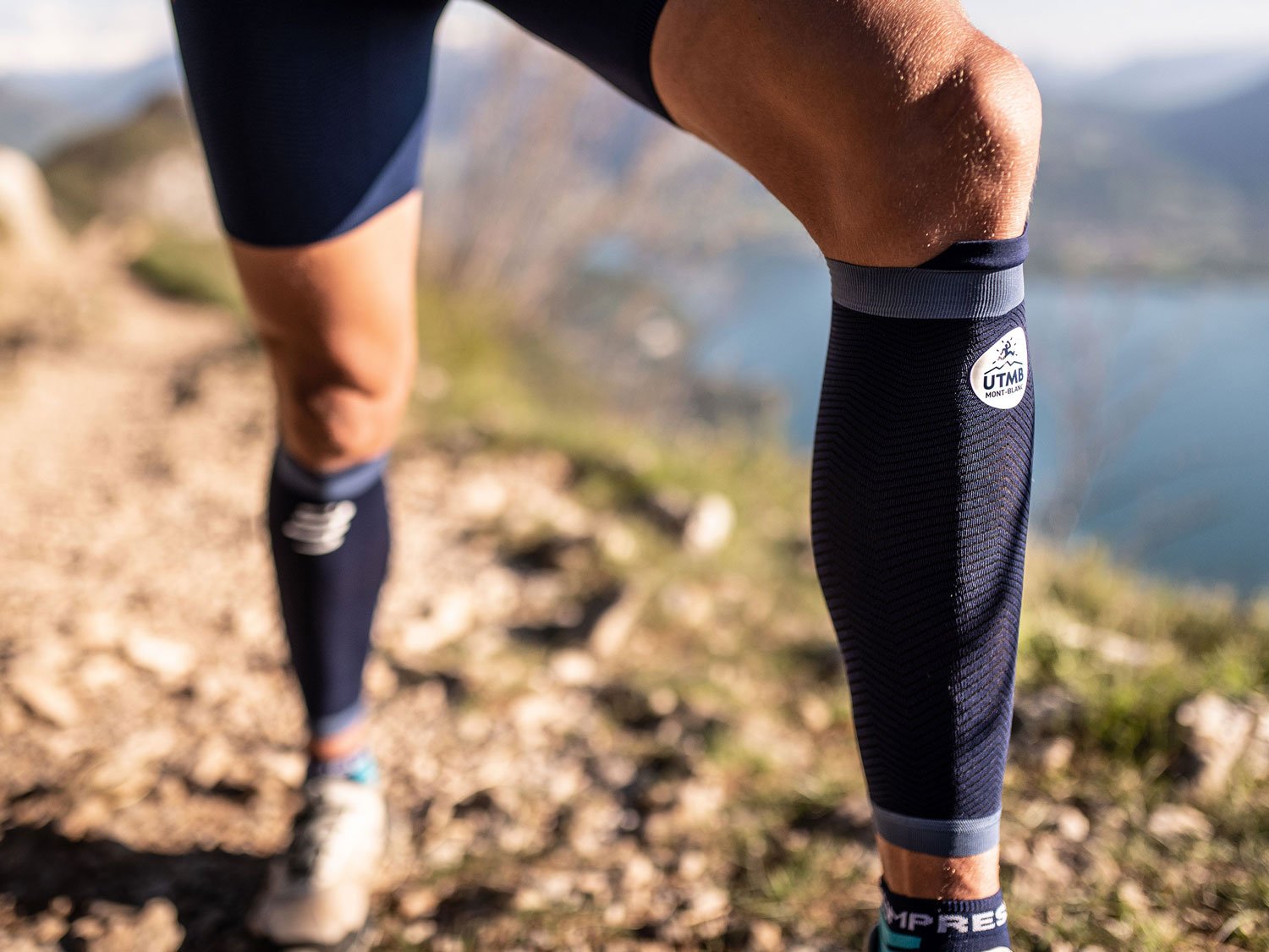 Bó Bắp Chân cao cấp COMPRESSPORT R2 Oxygen UMTB Calf Sleeves 1 Bó Bắp Chân cao cấp COMPRESSPORT R2 Oxygen UMTB Calf Sleeves - YCB.vn