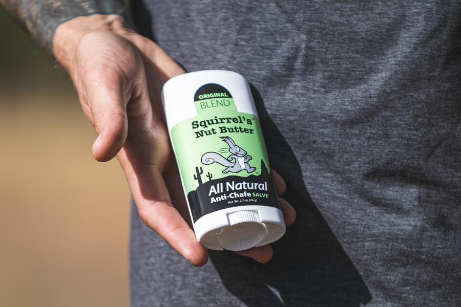 Sáp chống phồng rộp Squirrel's Nut Butter Anti-Chafe Salve (76g) 1 squirrel nut butter anti chafe salve 76g 001 Sáp chống phồng rộp Squirrel's Nut Butter Anti-Chafe Salve (76g) - YCB.vn