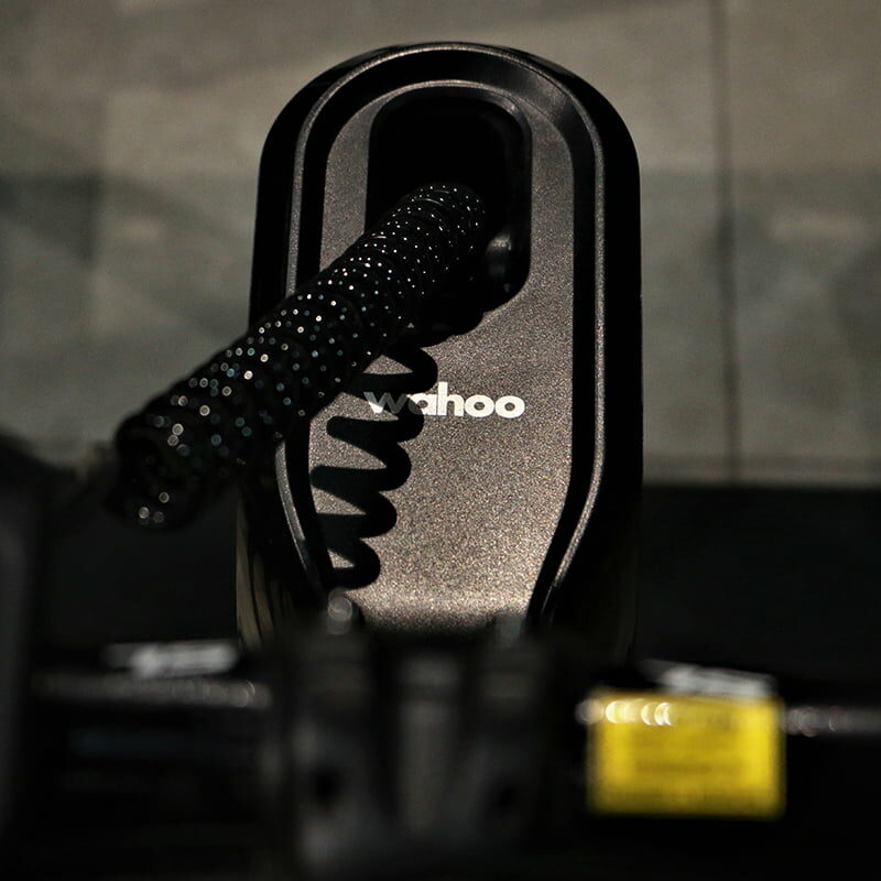 thiet_bi_tao_do_doc_wahoo_kickr_climb_indoor_grade_simulator (12)