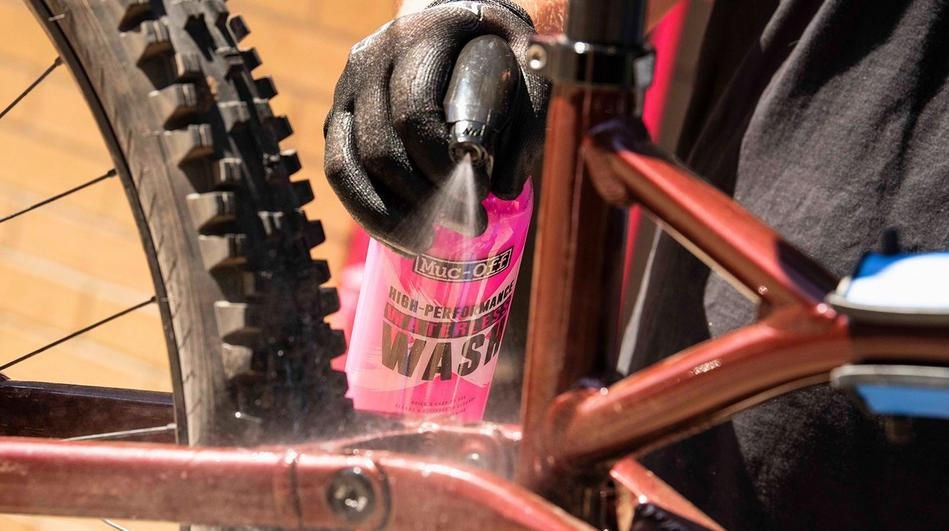 muc off waterless wash 750ml 003 Chất Tẩy Rửa Không Cần Nước Muc-Off Waterless Wash 750ml - YCB.vn