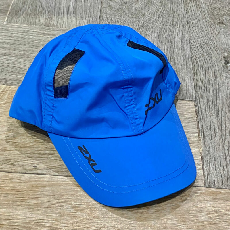 2xu-run-cap-UQ5685f-023