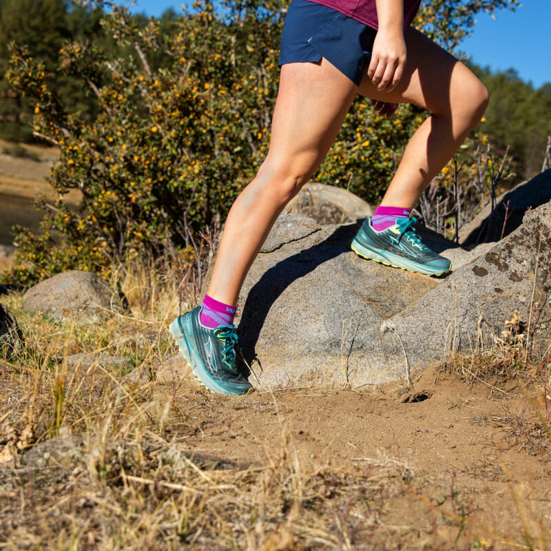 injinji-women-ultrarun-minicrew-jam3