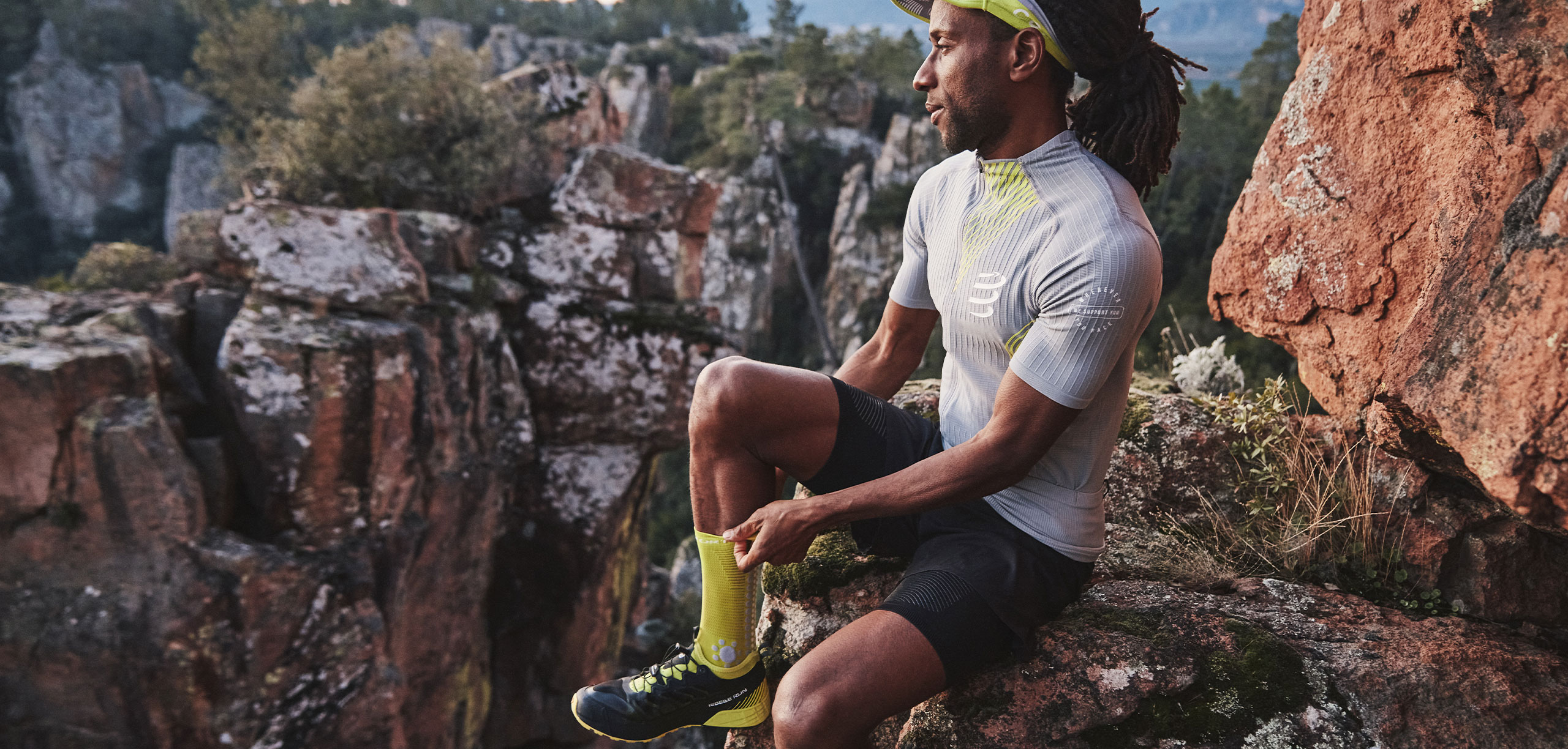 Vớ chạy bộ Compressport Pro Racing Socks V4.0 – Trail 1 compressport prs 4 0 trail vang chanh 001 Vớ chạy bộ Compressport Pro Racing Socks V4.0 – Trail - YCB.vn