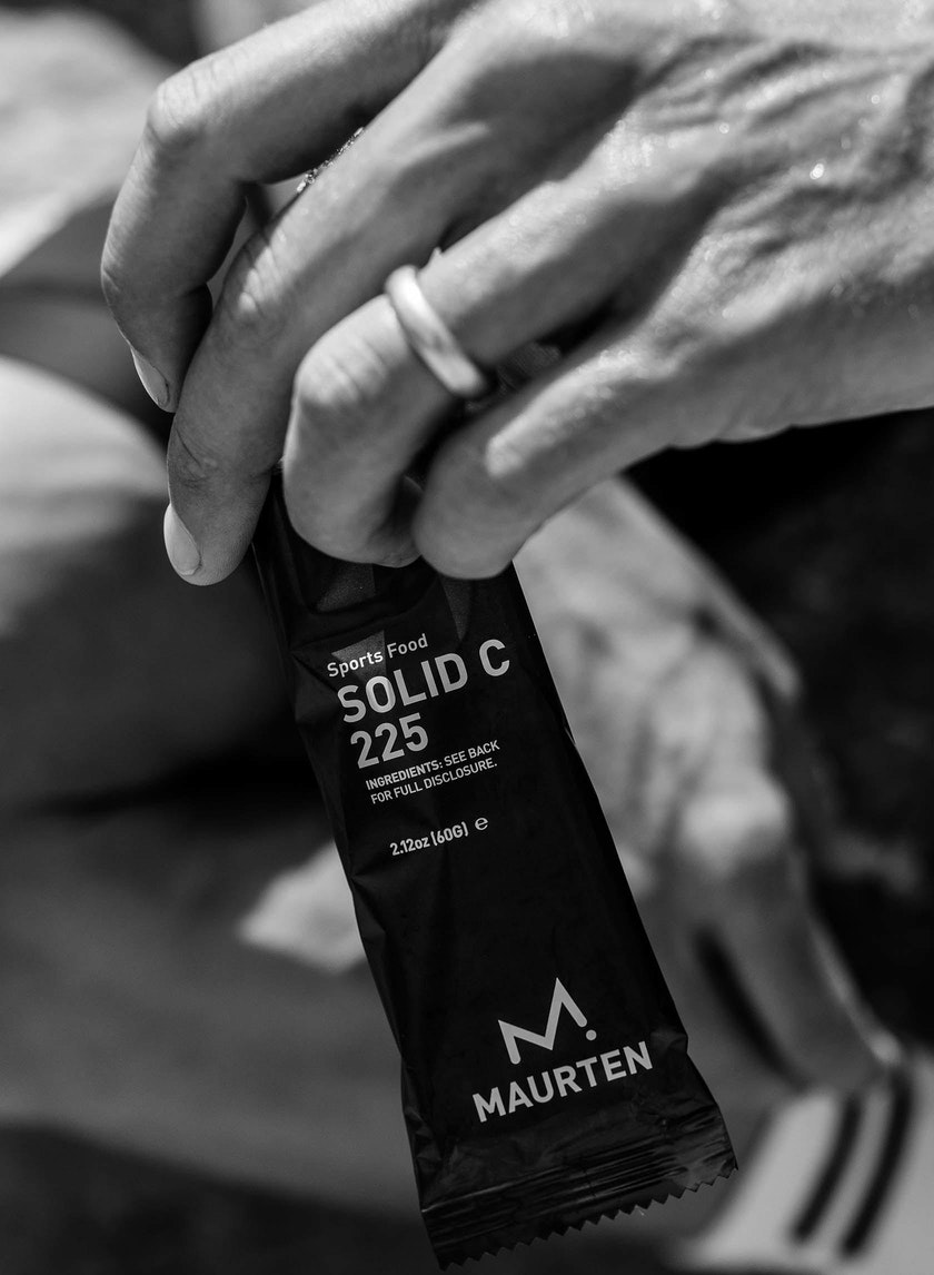 maurten solid 225 c 005 Thanh năng lượng Maurten Solid C 225 (Cacao) - YCB.vn