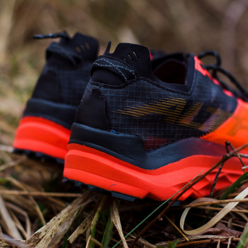 giay_chay_trail_altra_mont_blanc_coralblack6