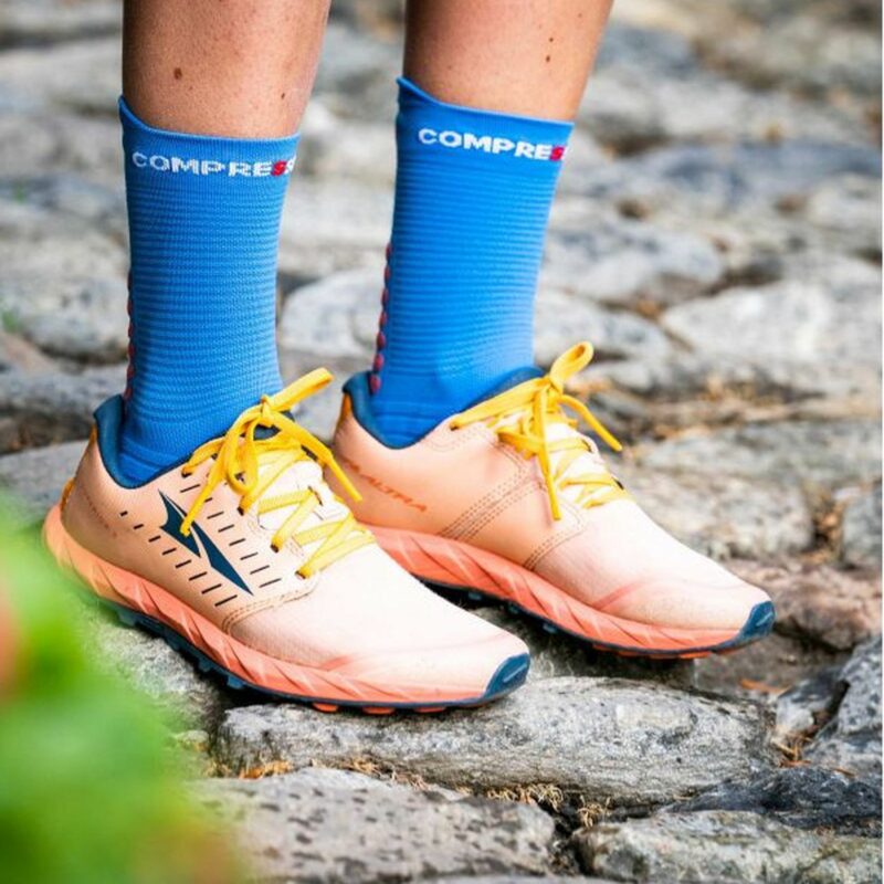vớ_compressport_pro_racing_sock-v4.0_run_hight_pacific_blue(2)