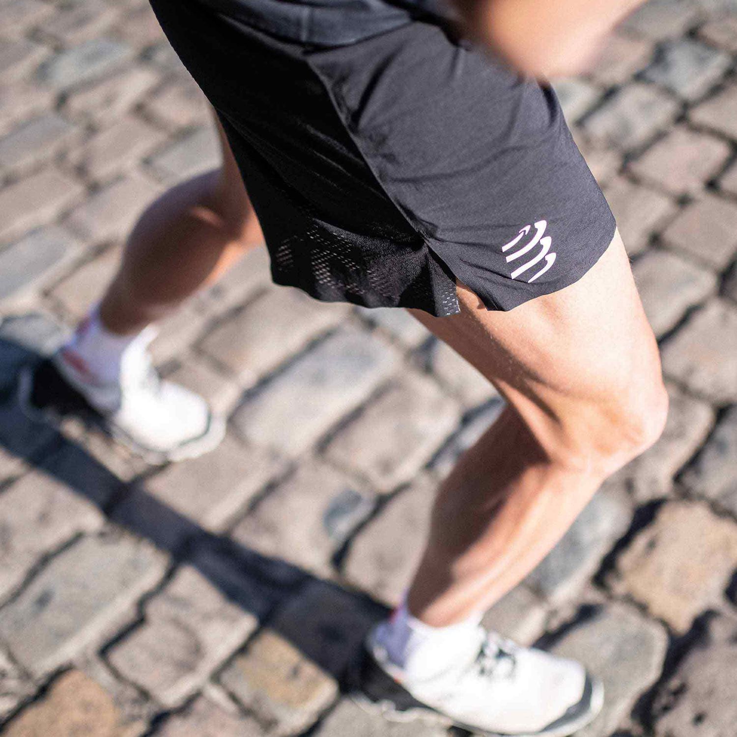 racing split short compressport 1 Quần đùi chạy bộ nam Compressport Racing Split Shorts - YCB.vn