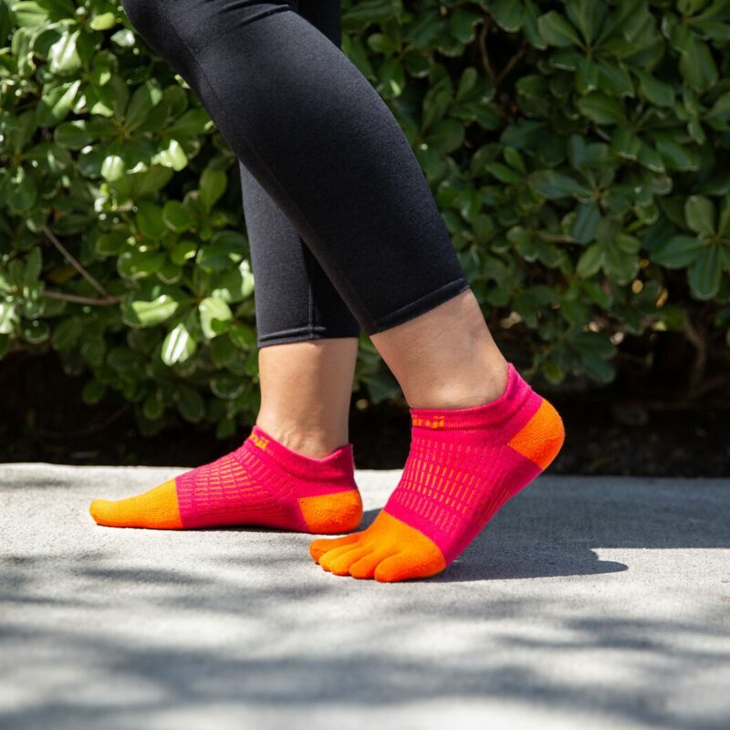 injinji-woman-run-lightweight-noshow (4)