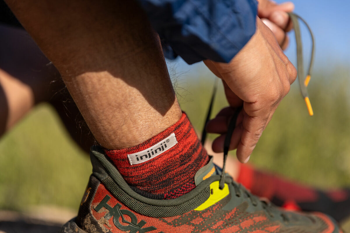 vo xo ngon trail midweight mini crew10 Vớ xỏ ngón chạy địa hình Injinji TRAIL Midweight Mini-Crew - YCB.vn