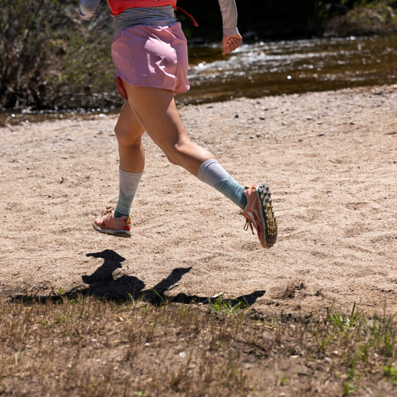 vo-xo-ngon-women-trail-midweight-crew3