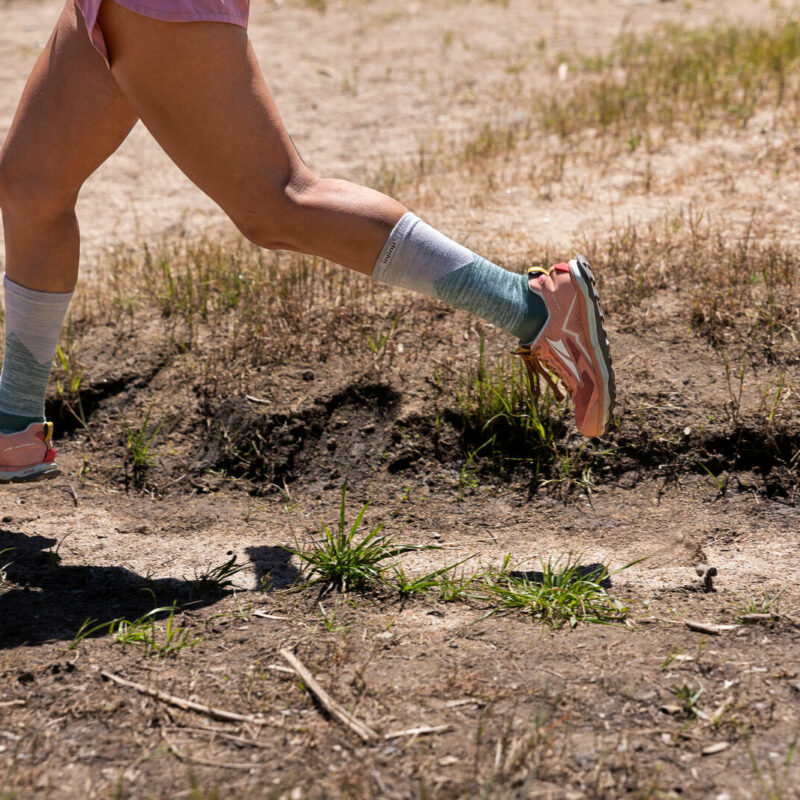 vo-xo-ngon-women-trail-midweight-crew5