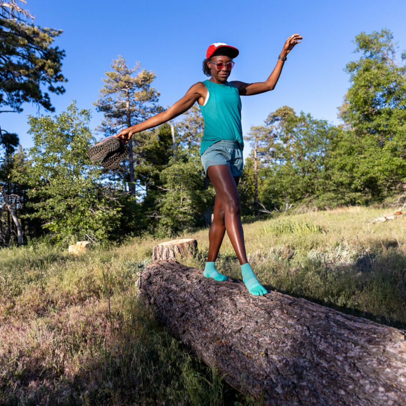 vo-xo-ngon-women-trail-midweight-mini-crew6