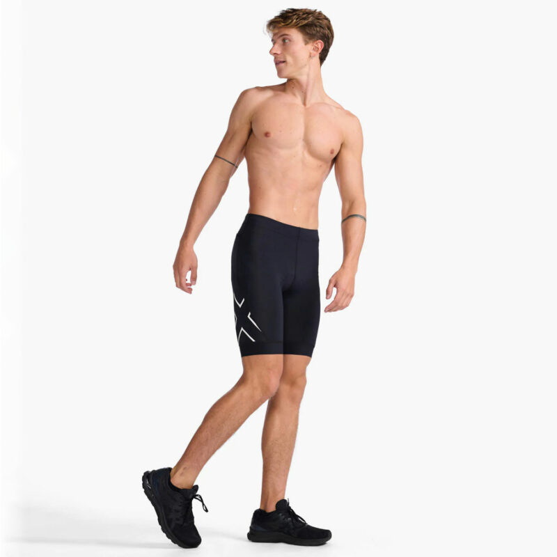 quan-thi-dau-nam-ba-mon-phoi-hop-2XU-Core-Tri-Short (3)