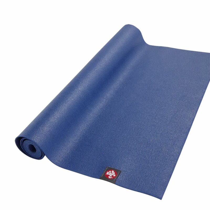 tham-Manduka -eKO-Superlite-Travel-Yoga-Mat-1.5mm-LAPIS (3)