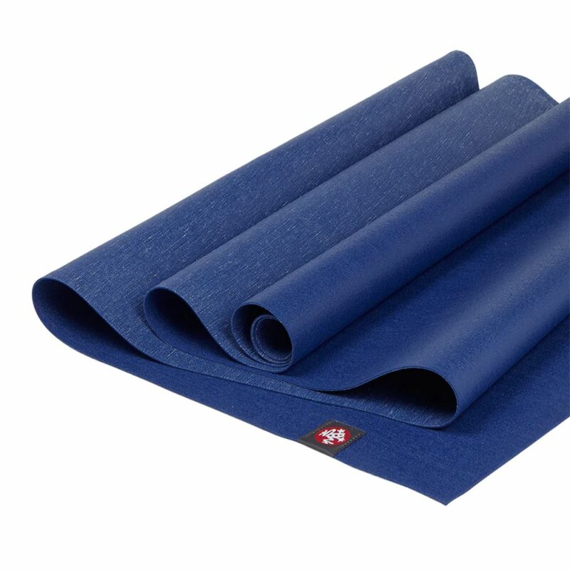 tham-Manduka -eKO-Superlite-Travel-Yoga-Mat-1.5mm-LAPIS (5)