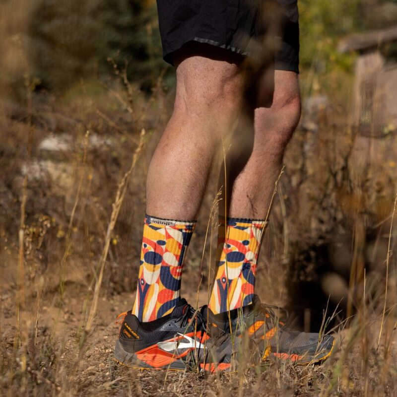vo-xo-ngon-Spectrum-trail-midweight-crew-mariposa (5)