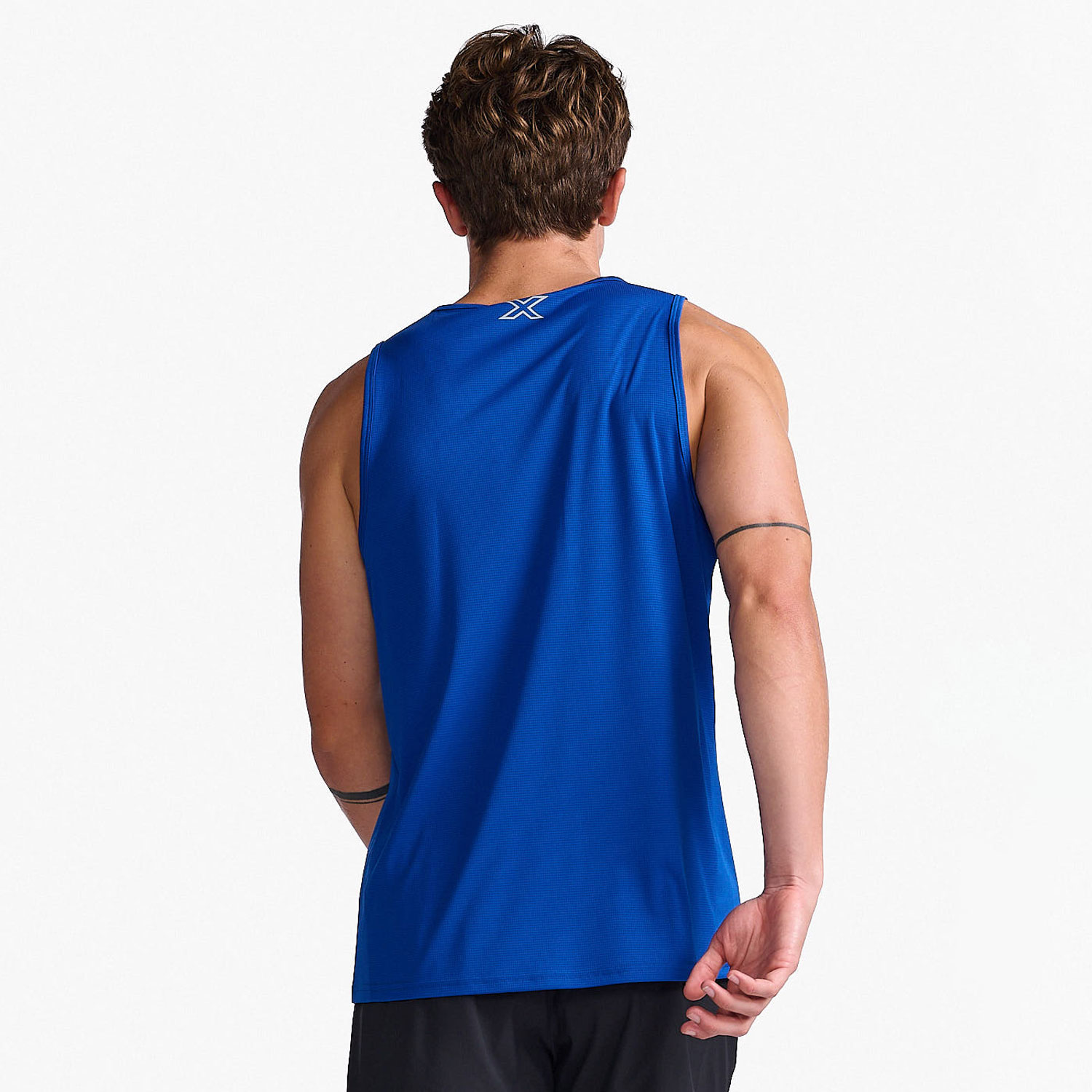 ao chay bo nam ba lo 2XU SUF SRF 3 Áo nam chạy bộ ba lỗ 2XU Aero Tank MR6676A - YCB.vn