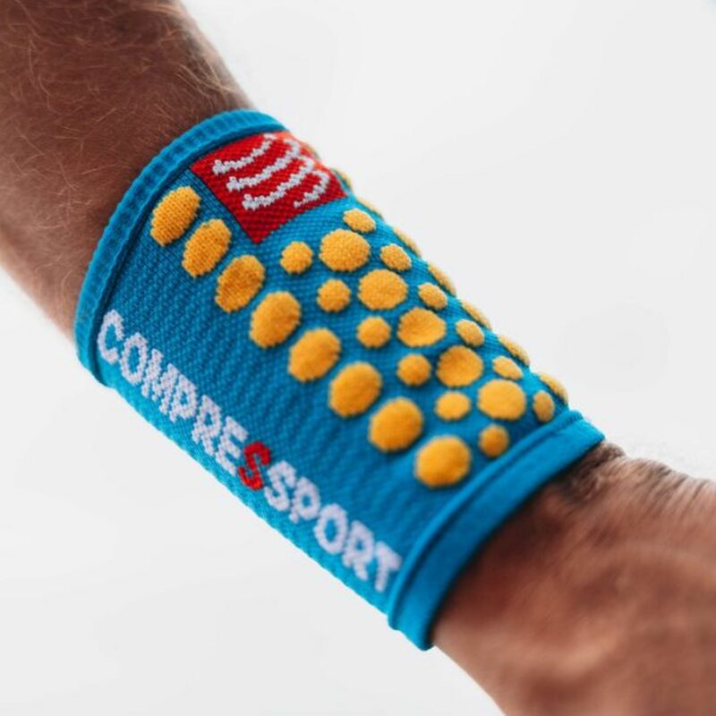 compressport-sweatbands-3d-dots-xanh-bien (4)