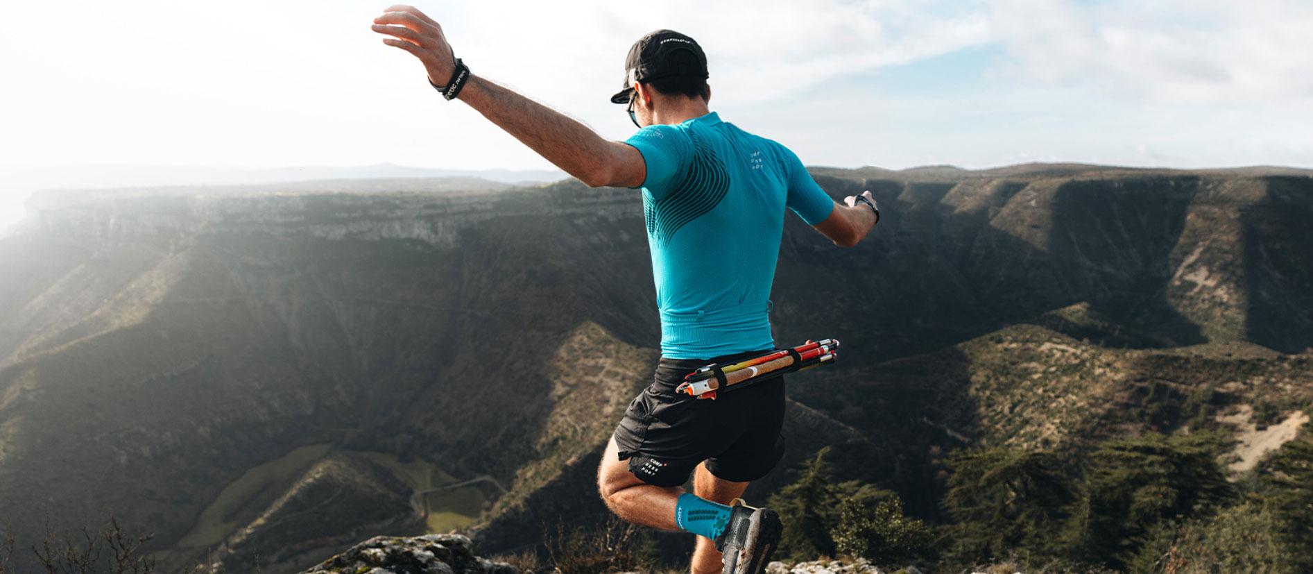 Túi đeo hông chạy trail Compressport Free Belt Mini 1 tui deo hong chay trail free belt mini 1 Túi đeo hông chạy trail Compressport Free Belt Mini - YCB.vn
