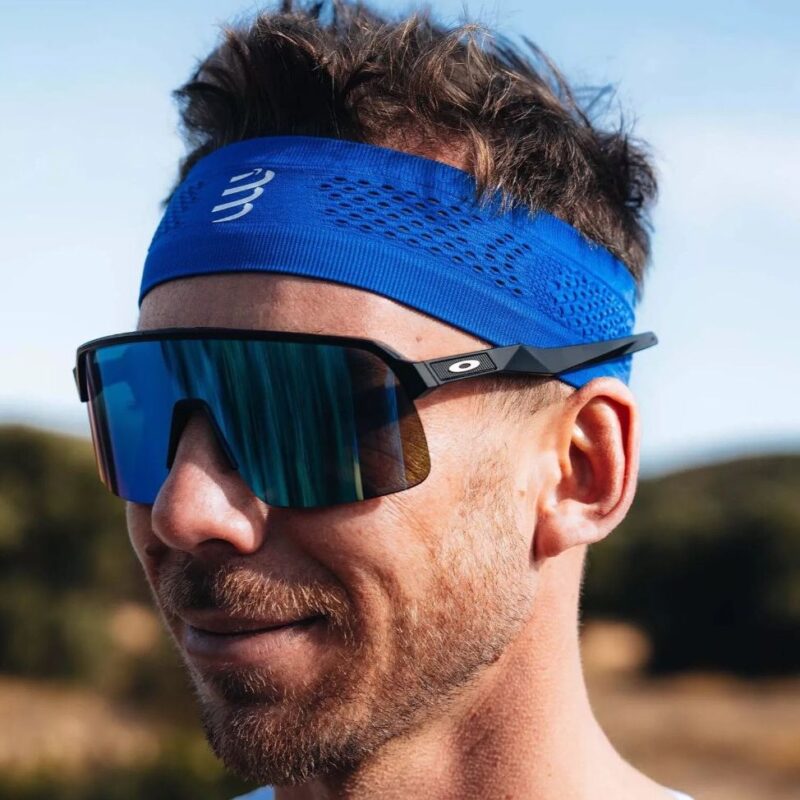 head-band-compressport-thin-on-off (18)