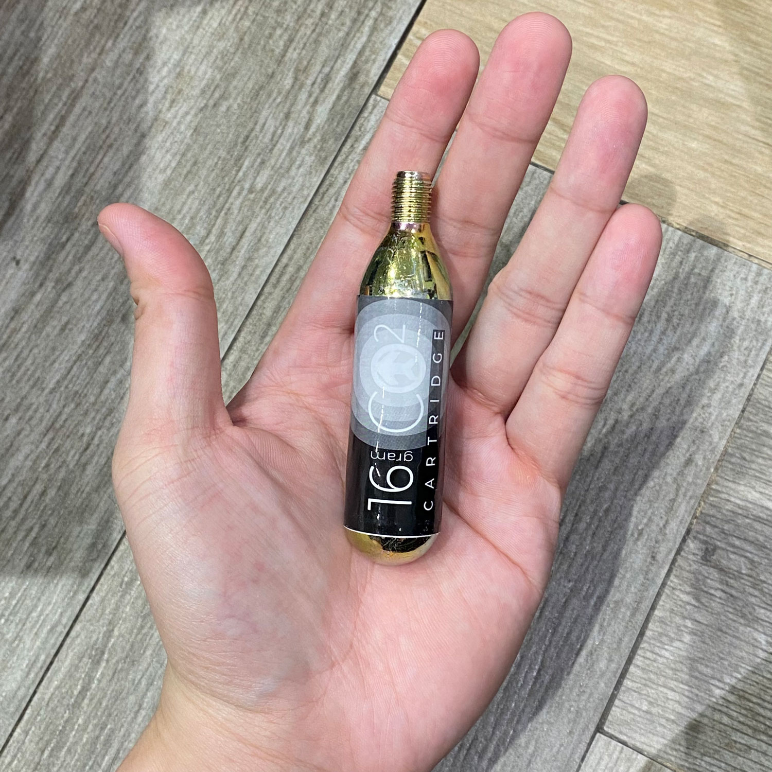 Bình khí nén CO2 JETT 16G CO2 Cartridge 2 binh khi nen co2 jett 16g co2 cartridge 4 Bình khí nén CO2 JETT 16G CO2 Cartridge - YCB.vn