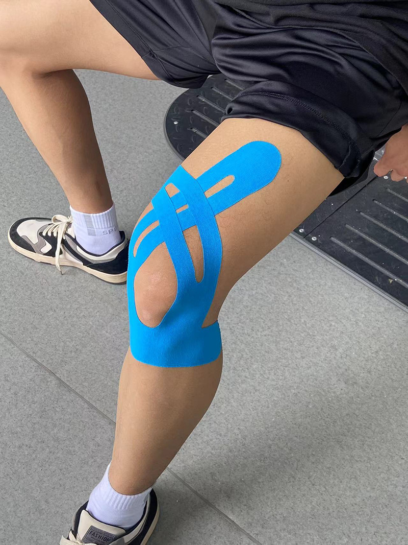 bang dan co ho tro goi knee kinesiology tape 1 Băng dán gối Knee Kinesiology Tape (1 băng) - YCB.vn