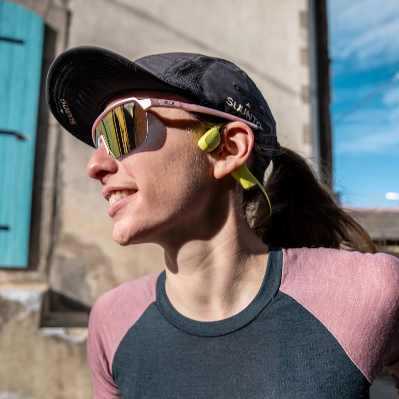 tai nghe truyen am qua xuong suunto sonic 37 Tai nghe Open-Ear Suunto Sonic - YCB.vn