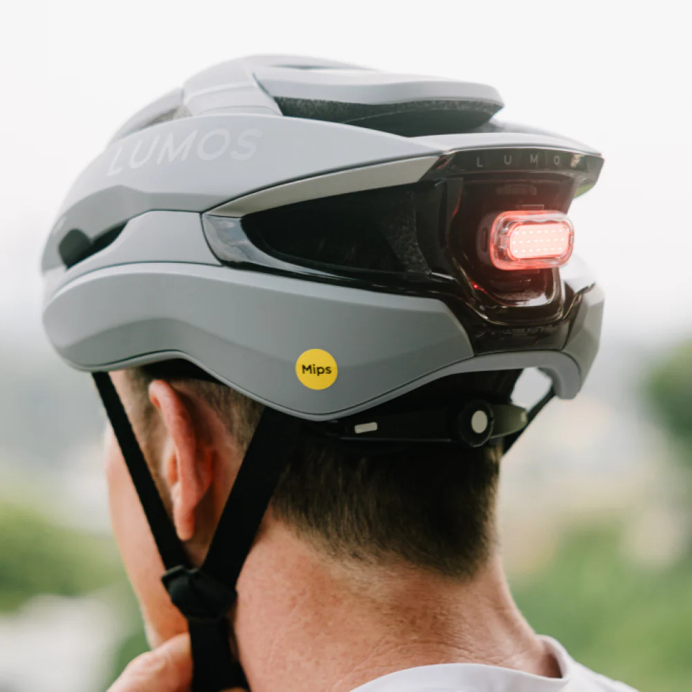 Nón bảo hiểm xe đạp Lumos Ultra Aero Mips 4 den lumos firefly mini 9 Nón bảo hiểm xe đạp Lumos Ultra Aero Mips - YCB.vn