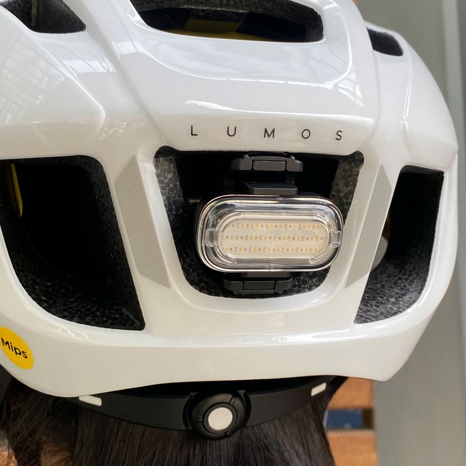 non bao hiem xe dap lumos ultra aero 28 1 Đèn xe đạp đa năng Lumos Firefly Mini - YCB.vn